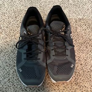 OnCloud Flow Running Shoes size 9, color Rock/Rose